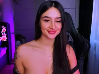 veronica-larson's Live Sex Cam Show