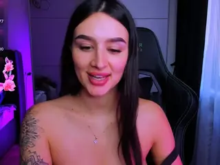 veronica-larson's Live Sex Cam Show