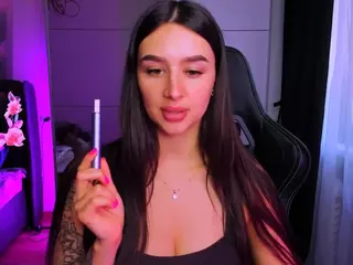 veronica-larson's Live Sex Cam Show