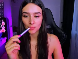 veronica-larson's Live Sex Cam Show