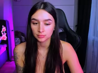 veronica-larson's Live Sex Cam Show