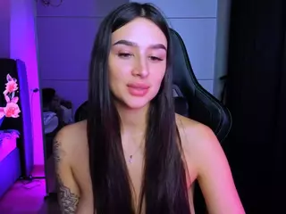 veronica-larson's Live Sex Cam Show
