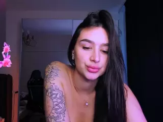 veronica-larson's Live Sex Cam Show