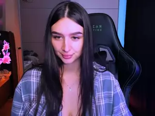 veronica-larson's Live Sex Cam Show
