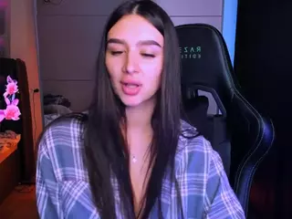 veronica-larson's Live Sex Cam Show