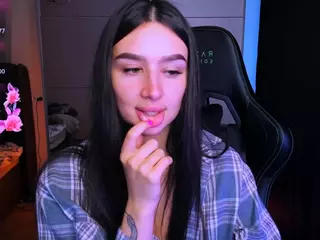 veronica-larson's Live Sex Cam Show