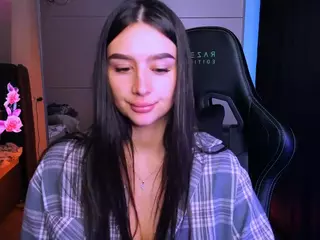 veronica-larson's Live Sex Cam Show