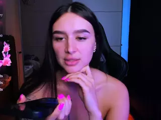 veronica-larson's Live Sex Cam Show