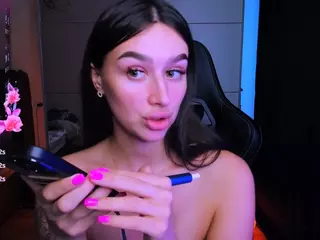 veronica-larson's Live Sex Cam Show