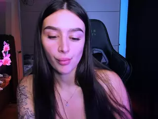 veronica-larson's Live Sex Cam Show