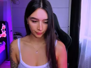 veronica-larson's Live Sex Cam Show