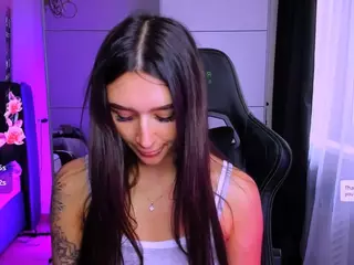 veronica-larson's Live Sex Cam Show