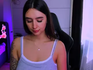 veronica-larson's Live Sex Cam Show