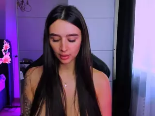 veronica-larson's Live Sex Cam Show