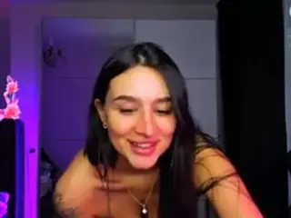 veronica-larson's Live Sex Cam Show