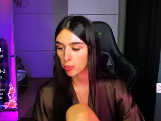 veronica-larson's Live Sex Cam Show