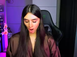 veronica-larson's Live Sex Cam Show