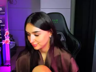 veronica-larson's Live Sex Cam Show