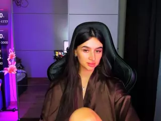 veronica-larson's Live Sex Cam Show