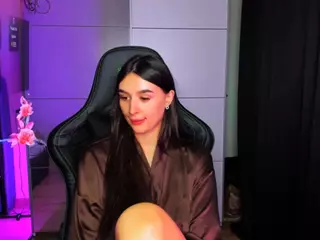 veronica-larson's Live Sex Cam Show