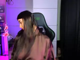 veronica-larson's Live Sex Cam Show