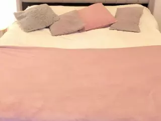 APRIL-ROSES's Live Sex Cam Show