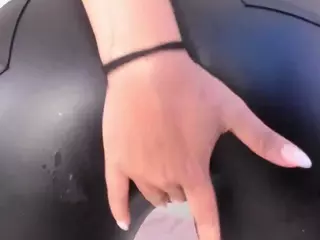 APRIL-ROSES's Live Sex Cam Show