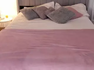 APRIL-ROSES's Live Sex Cam Show