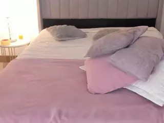APRIL-ROSES's Live Sex Cam Show