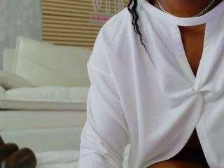 Live cam show with BuxDelight