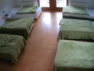 Julmodels Bedroom-D6's Live Sex Cam Show
