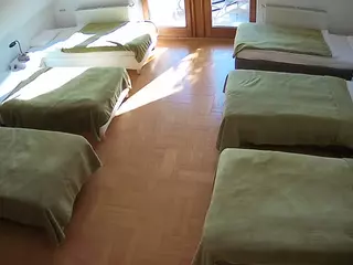 Julmodels Bedroom-D6's Live Sex Cam Show