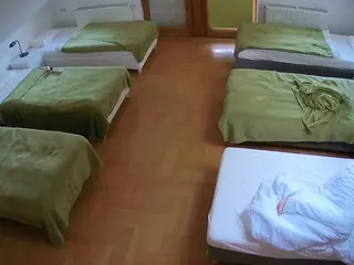 Julmodels Bedroom-D6's Live Sex Cam Show
