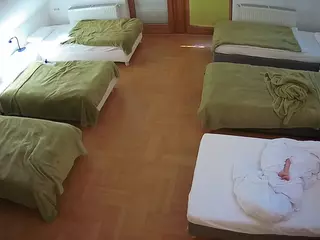 Julmodels Bedroom-D6's Live Sex Cam Show