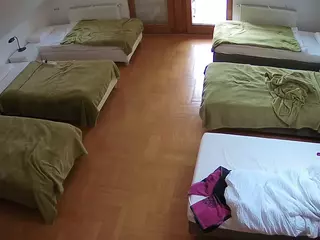 Julmodels Bedroom-D6's Live Sex Cam Show