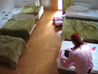 Julmodels Bedroom-D6's Live Sex Cam Show