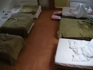 Julmodels Bedroom-D6's Live Sex Cam Show