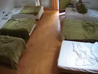 Julmodels Bedroom-D6's Live Sex Cam Show