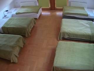 Julmodels Bedroom-D6 Nude on Cam