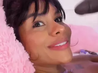 Lauren Saenz's Live Sex Cam Show
