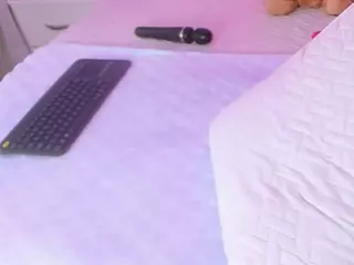 Lauren Saenz's Live Sex Cam Show