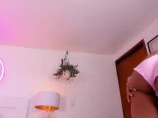 Lauren Saenz's Live Sex Cam Show