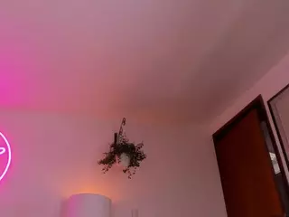 Lauren Saenz's Live Sex Cam Show