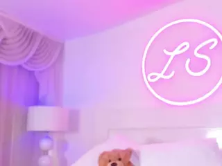 Lauren Saenz's Live Sex Cam Show
