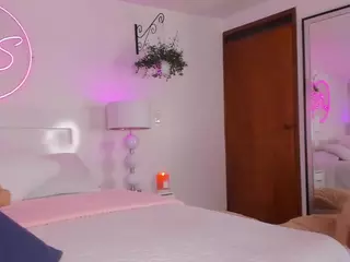 Lauren Saenz's Live Sex Cam Show