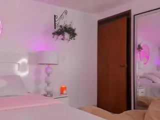 Lauren Saenz's Live Sex Cam Show