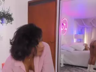 Lauren Saenz's Live Sex Cam Show