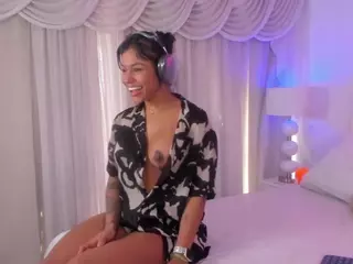 Lauren Saenz's Live Sex Cam Show