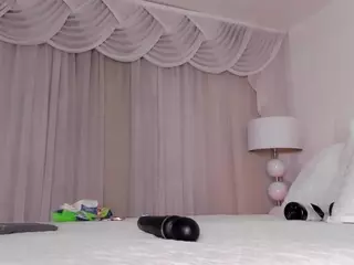 Lauren Saenz's Live Sex Cam Show