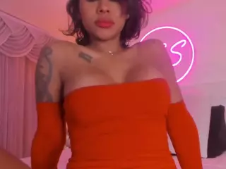 Lauren Saenz's Live Sex Cam Show